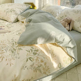 Vintage Pale Floral Print Bedding Set